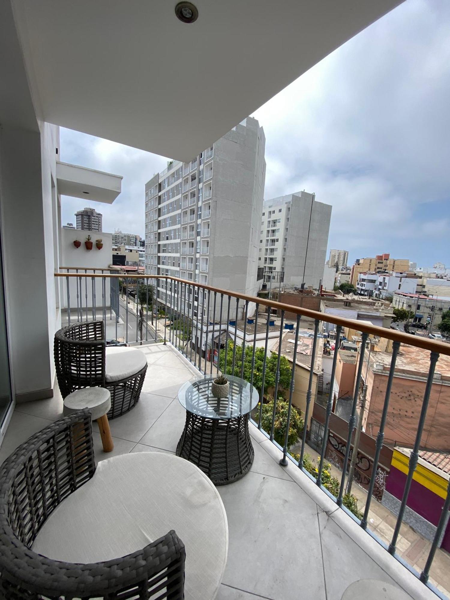 The Point Miraflores, ليما المظهر الخارجي الصورة
